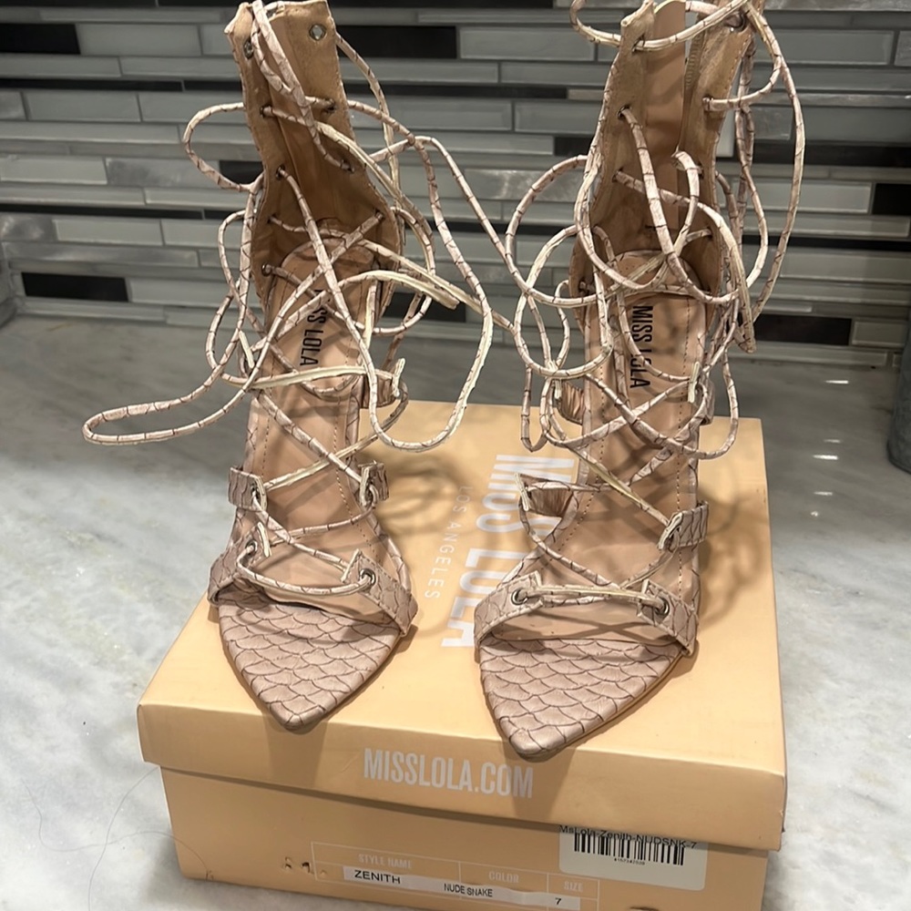 Size 7 cute strappy high heels nude